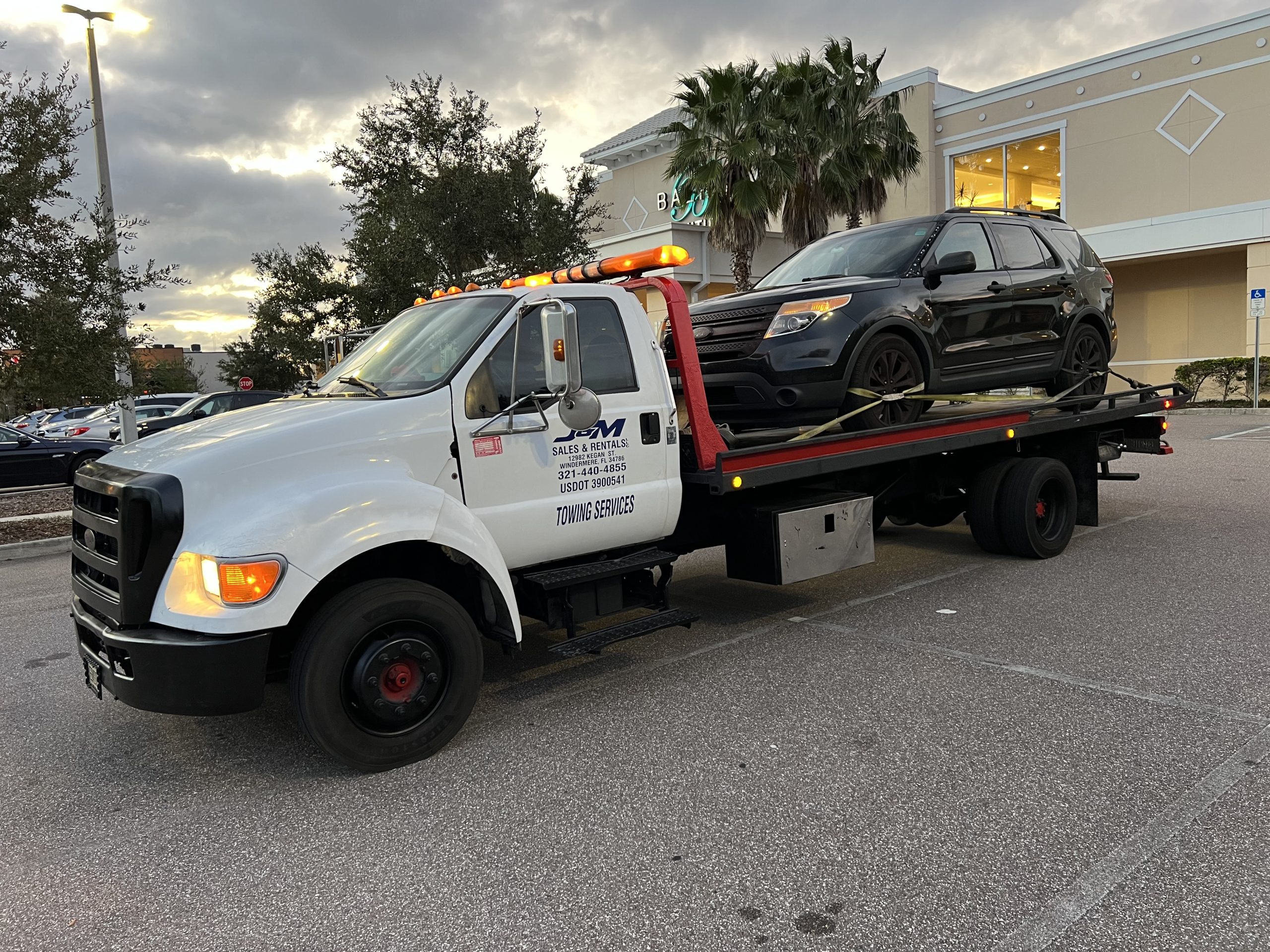 this image shows towing services in Windermere, FL